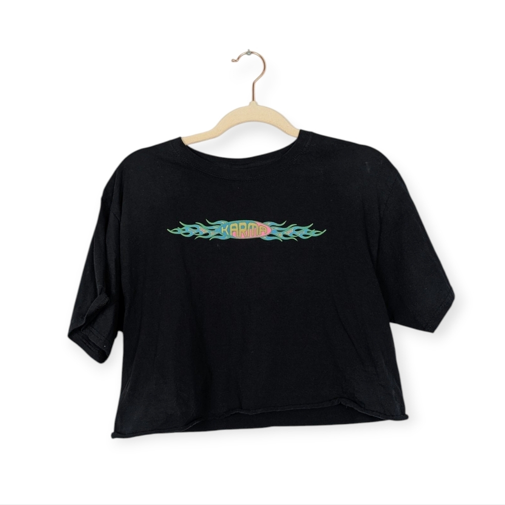 Jupiter Moon Black Karma Short Sleeve Cropped Graphic Tee Size M